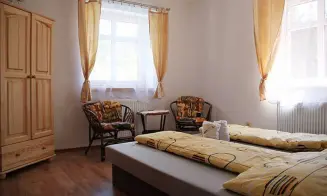 JANOVIČKY U BROUMOVA - chalupa s bazénem - foto číslo 20