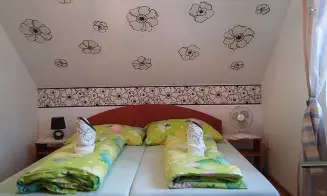 JANOVIČKY U BROUMOVA - chalupa s bazénem - foto číslo 9