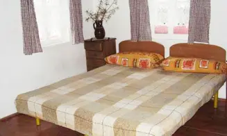 CHVALEČ -  roubenka - foto číslo 3