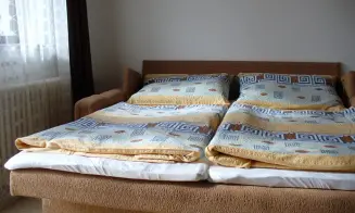 HRONOV - apartmán - foto číslo 1