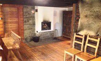 MORÁVKA - velká stylová roubená chalupa - foto číslo 5