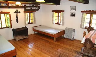 MORÁVKA - velká stylová roubená chalupa - foto číslo 14