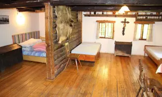 MORÁVKA - velká stylová roubená chalupa - foto číslo 22