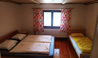 MOSTY U JABLUNKOVA - chalupa s bazénem na samotě - foto číslo 3