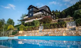 BYSTŘIČKA - luxusní chalupa s velkým bazénem