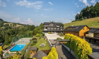 BYSTŘIČKA - luxusní chalupa s velkým bazénem - foto číslo 14