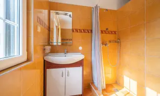 BYSTŘIČKA - luxusní chalupa s velkým bazénem - foto číslo 9