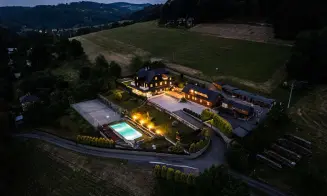 BYSTŘIČKA - luxusní chalupa s velkým bazénem - foto číslo 19