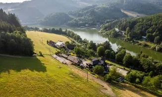 BYSTŘIČKA - luxusní chalupa s velkým bazénem - foto číslo 20