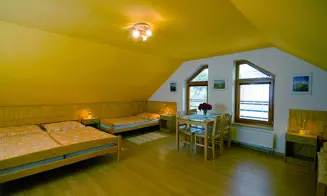 ROVENSKO POD TROSKAMI - chalupa - foto číslo 19