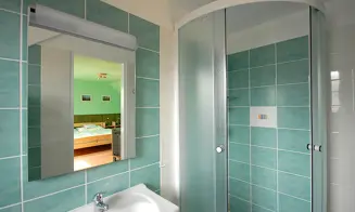 ROVENSKO POD TROSKAMI - chalupa - foto číslo 9