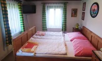 ŽDÍRNICE - chalupa - foto číslo 15