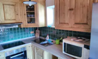 ROKYTNICE - HRUBÁ SKÁLA - roubenka - foto číslo 2