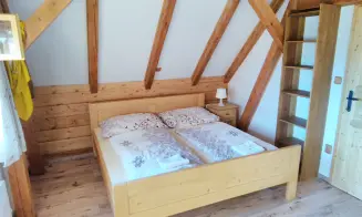 ROKYTNICE - HRUBÁ SKÁLA - roubenka - foto číslo 18