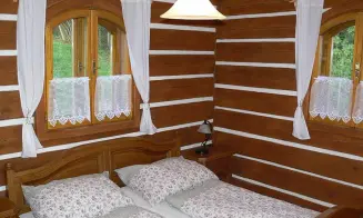 ŽERNOV - roubená chalupa - foto číslo 23