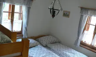 ŽERNOV - roubená chalupa - foto číslo 2