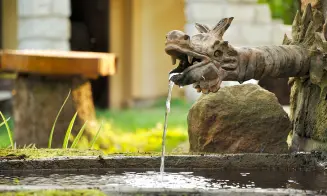 HOLENICE - dům s přítomností majitele - foto číslo 7