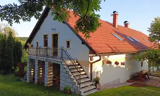 HOLENICE - dům s přítomností majitele - foto číslo 23