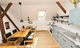 HOLENICE - dům s přítomností majitele - foto číslo 14