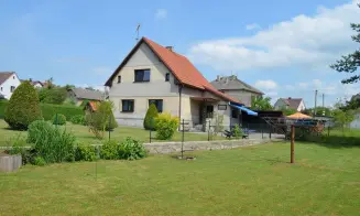 ÚJEZD POD TROSKAMI *** - chalupa