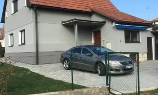 ÚJEZD POD TROSKAMI *** - chalupa - foto číslo 18