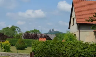 ÚJEZD POD TROSKAMI *** - chalupa - foto číslo 30