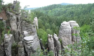 ÚJEZD POD TROSKAMI *** - chalupa - foto číslo 13