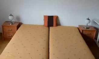 ÚJEZD POD TROSKAMI *** - chalupa - foto číslo 10