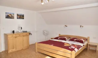 DOLNÍ POUSTEVNA - chata - foto číslo 2