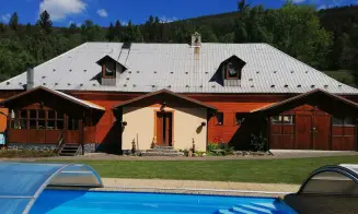 LUDVÍKOV - chalupa se zapuštěným bazénem