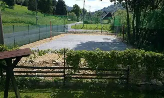 LUDVÍKOV - chalupa se zapuštěným bazénem - foto číslo 32