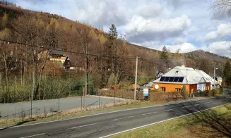 LUDVÍKOV - chalupa se zapuštěným bazénem - foto číslo 1