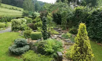 LUDVÍKOV - chalupa se zapuštěným bazénem - foto číslo 37