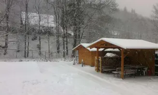 LUDVÍKOV - chalupa se zapuštěným bazénem - foto číslo 19