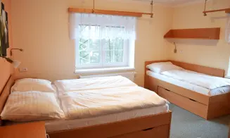 LOUČNÁ NAD DESNOU -  chata - foto číslo 27