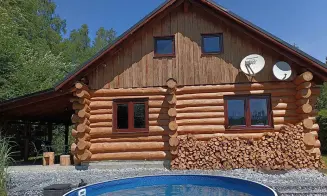 HOLČOVICE - KOMORA - srub