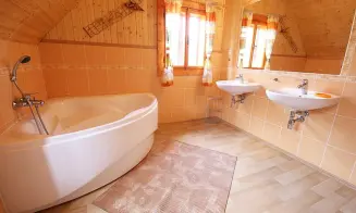 STŘÍBRNICE - roubenka - foto číslo 7