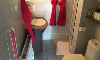 TŘEŠNĚ - chalupa - foto číslo 10