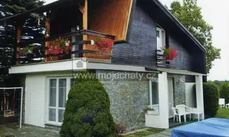 ŽÁR - chata s bazénem