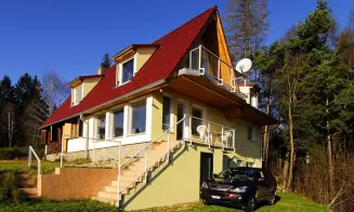 LANDŠTEJN - vila pod zříceninou hradu - foto číslo 28