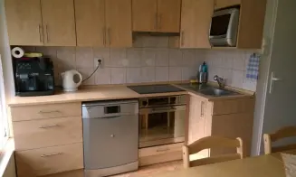 LANDŠTEJN - vila pod zříceninou hradu - foto číslo 12