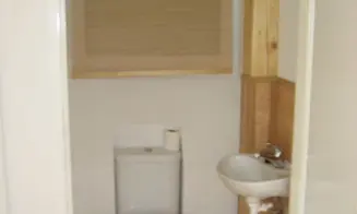 LANDŠTEJN - vila pod zříceninou hradu - foto číslo 4