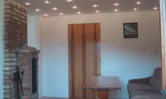 LANDŠTEJN - vila pod zříceninou hradu - foto číslo 14