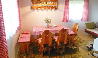 SOBĚSLAV - chatová oblast - foto číslo 9