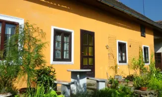 MODLETICE - apartmán se zapuštěným bazénem - foto číslo 5