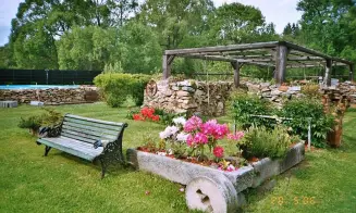 MODLETICE - apartmán se zapuštěným bazénem - foto číslo 11