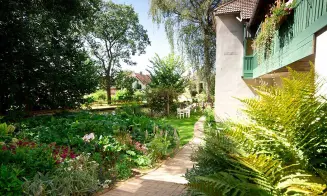 KOSTELEC NAD VLTAVOU -  apartmány - foto číslo 30