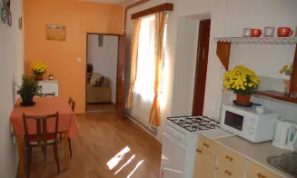 NOVOSEDLY NAD NEŽÁRKOU - chalupa - foto číslo 1