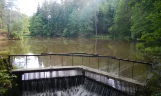 LOČENICE - chata - foto číslo 14