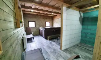 PŘÍCHOVICE - chata s vnitřním bazénem - foto číslo 12